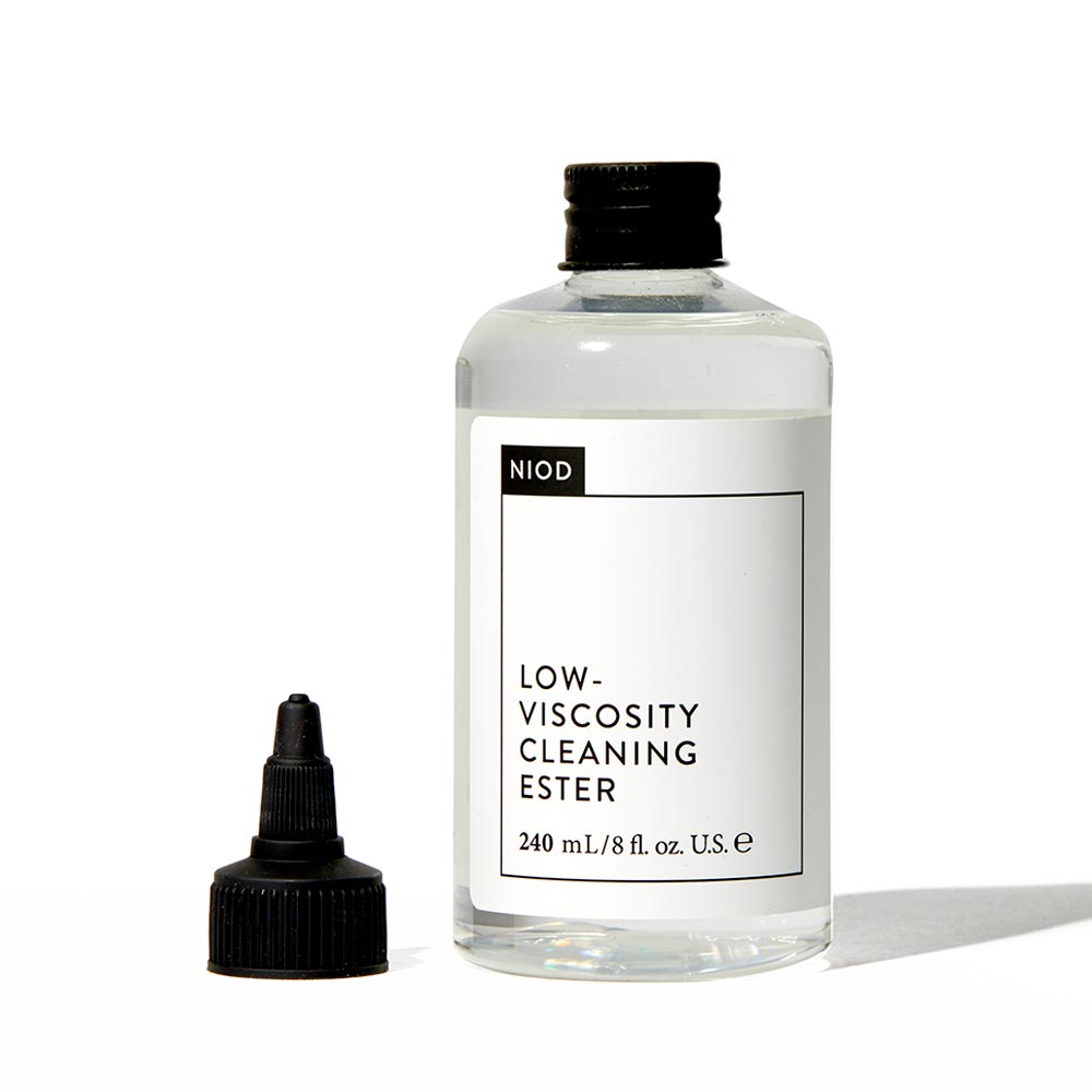 Low Viscosity Cleaning Ester by NIOD | Makeup Remover (Skincare)